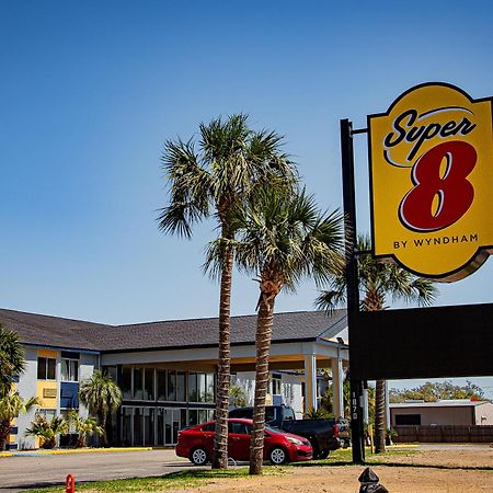 Super 8 By Wyndham Biloxi Motel Exterior photo
